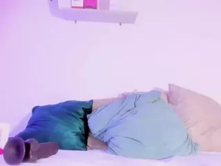 Kim-Baker2's Live Sex Cam Show