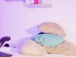Kim-Baker2's Live Sex Cam Show