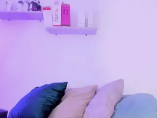Kim-Baker2's Live Sex Cam Show