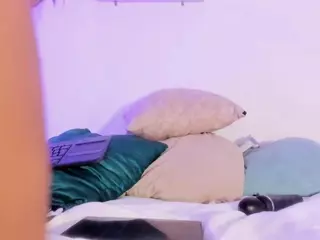 Kim-Baker2's Live Sex Cam Show