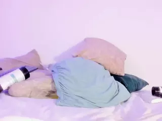Kim-Baker2's Live Sex Cam Show