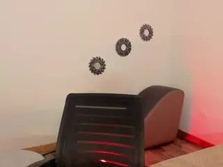 NiaColussi's Live Sex Cam Show