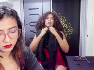 NiaColussi's Live Sex Cam Show