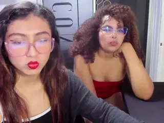 NiaColussi's Live Sex Cam Show