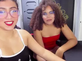 NiaColussi's Live Sex Cam Show