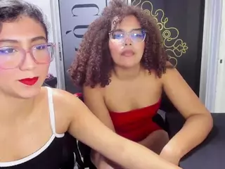 NiaColussi's Live Sex Cam Show