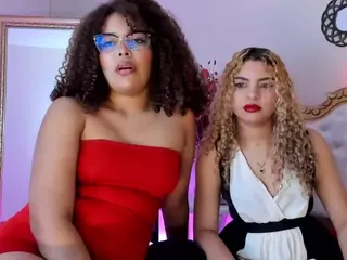 NiaColussi's Live Sex Cam Show