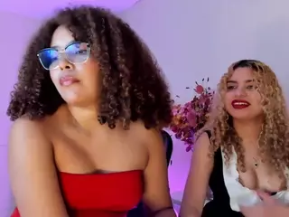 NiaColussi's Live Sex Cam Show