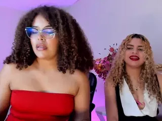 NiaColussi's Live Sex Cam Show