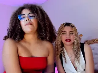 NiaColussi's Live Sex Cam Show
