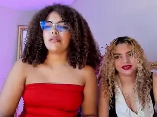 NiaColussi's Live Sex Cam Show