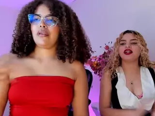 NiaColussi's Live Sex Cam Show