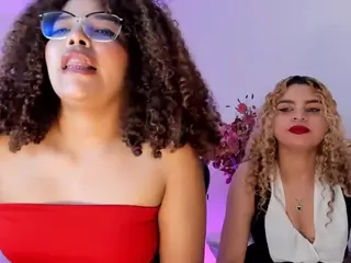 NiaColussi's Live Sex Cam Show