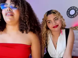 NiaColussi's Live Sex Cam Show