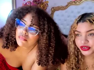 NiaColussi's Live Sex Cam Show