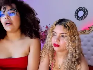 NiaColussi's Live Sex Cam Show