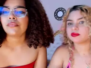 NiaColussi's Live Sex Cam Show