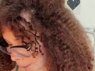NiaColussi's Live Sex Cam Show