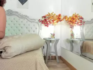 NiaColussi's Live Sex Cam Show