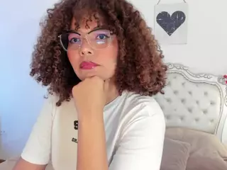 NiaColussi's Live Sex Cam Show