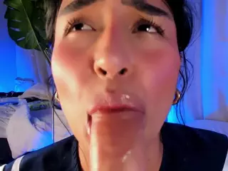 Xia Phoenix's Live Sex Cam Show