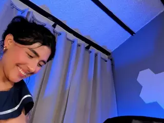 Xia Phoenix's Live Sex Cam Show