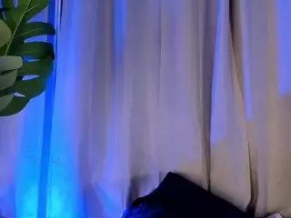 Xia Phoenix's Live Sex Cam Show