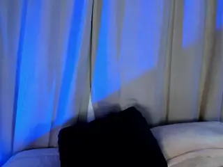Xia Phoenix's Live Sex Cam Show
