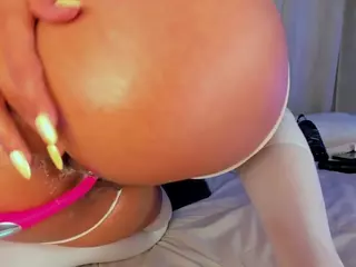 Xia Phoenix's Live Sex Cam Show