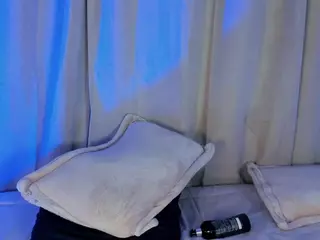 Xia Phoenix's Live Sex Cam Show