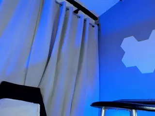 Xia Phoenix's Live Sex Cam Show