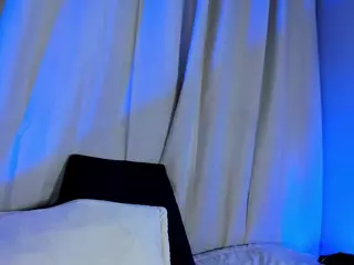 Xia Phoenix's Live Sex Cam Show