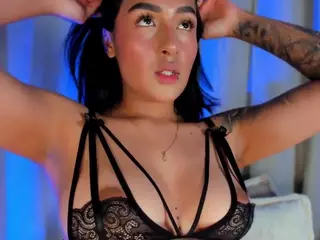 Xia Phoenix's Live Sex Cam Show