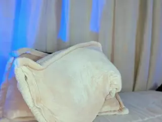 Xia Phoenix's Live Sex Cam Show