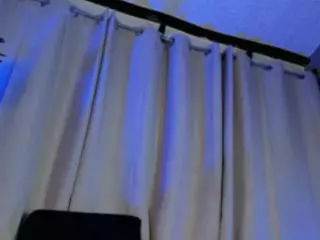 Xia Phoenix's Live Sex Cam Show