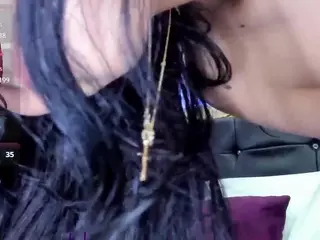 crystal-brubano's Live Sex Cam Show