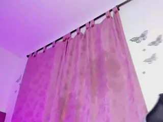 crystal-brubano's Live Sex Cam Show