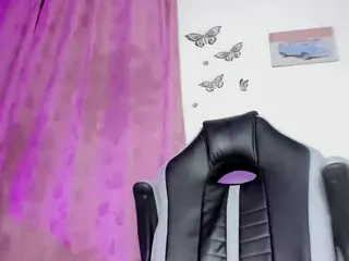 crystal-brubano's Live Sex Cam Show