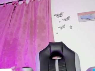 Live cam show with crystal-brubano