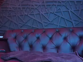 IvannaaKozlov's Live Sex Cam Show