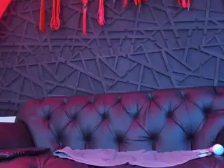 IvannaaKozlov's Live Sex Cam Show