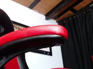 MYOMINIX's Live Sex Cam Show