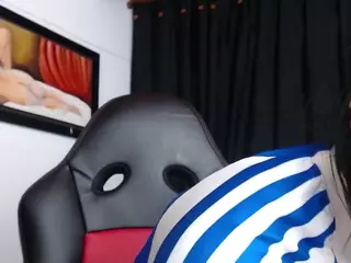 MYOMINIX's Live Sex Cam Show