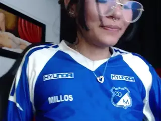 MYOMINIX's Live Sex Cam Show