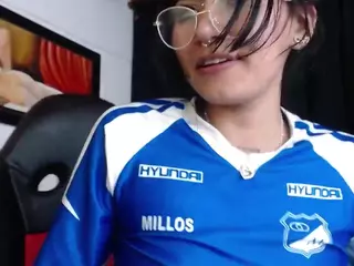 MYOMINIX's Live Sex Cam Show