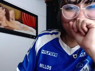MYOMINIX's Live Sex Cam Show