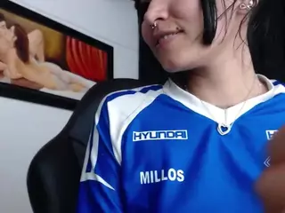 MYOMINIX's Live Sex Cam Show