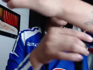 MYOMINIX's Live Sex Cam Show