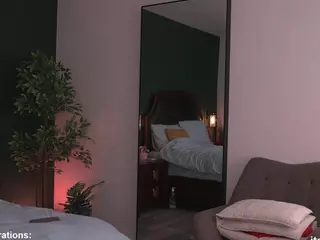 AlyonaqueenX's Live Sex Cam Show
