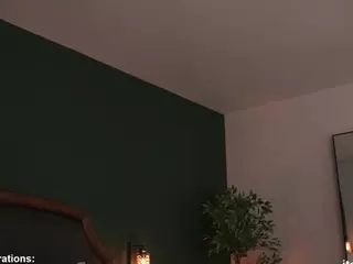 AlyonaqueenX's Live Sex Cam Show